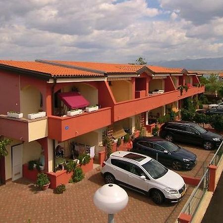 Edith'S Olive Garden Vir Zewnętrze zdjęcie